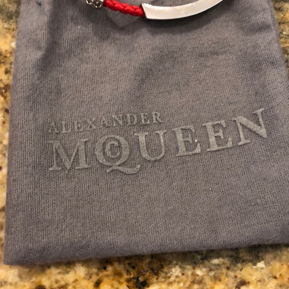 New authentic Alexander McQueen red bracelet - Picture 7 of 7
